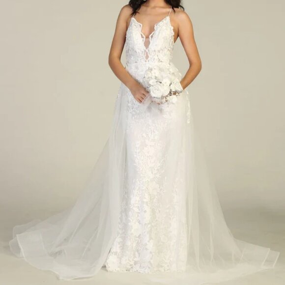 New long off white lace fitted wedding dress with lace up open back New long off white lace fitted wedding dress with lace up open back